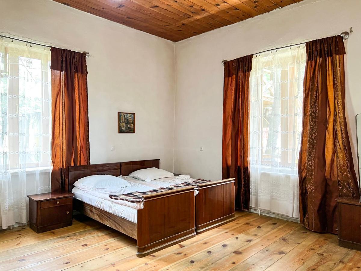 Guest House Svan-Ski Mestia Buitenkant foto