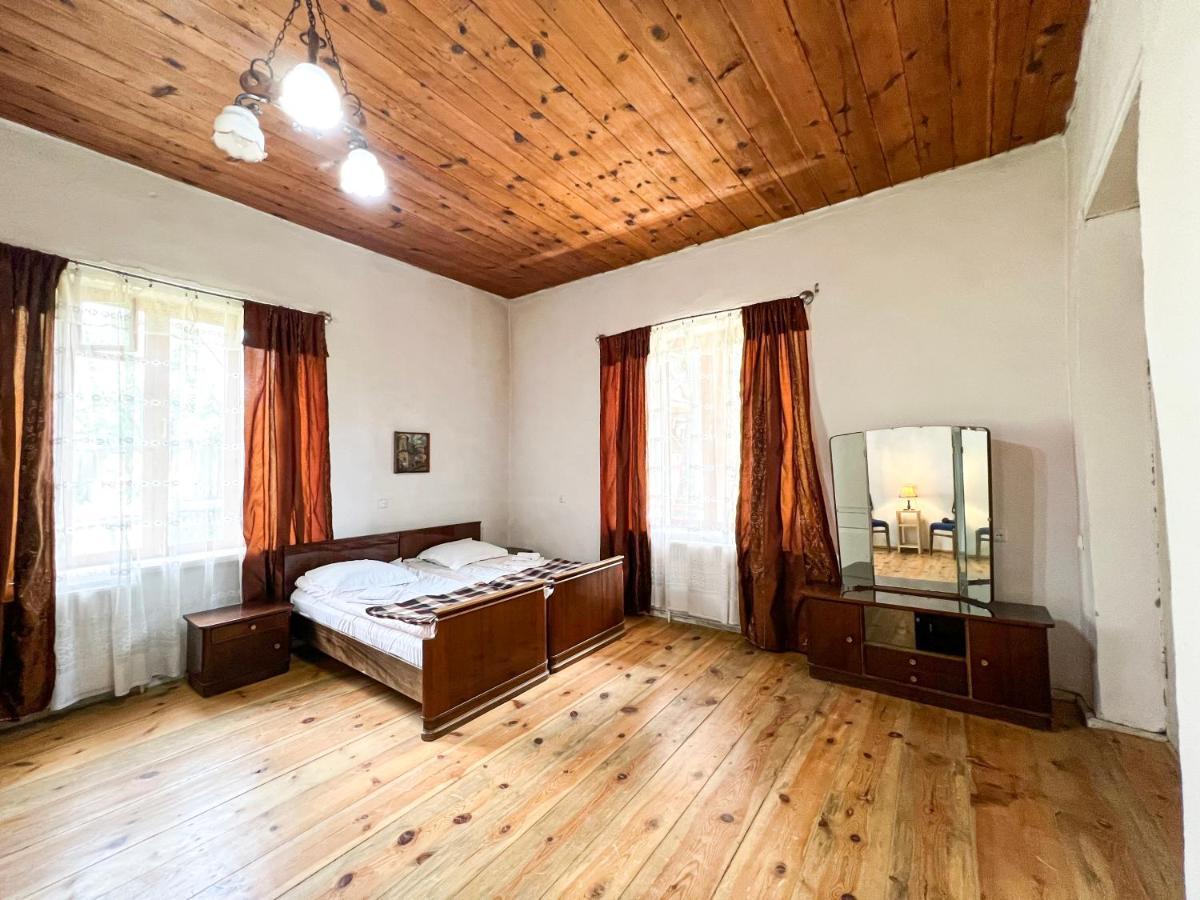 Guest House Svan-Ski Mestia Buitenkant foto