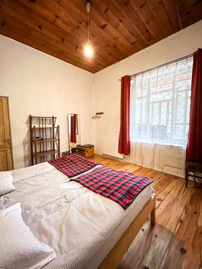 Guest House Svan-Ski Mestia Buitenkant foto